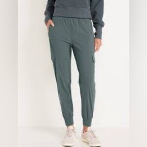 Old Navy StretchTech Cargo Joggers Size Medium